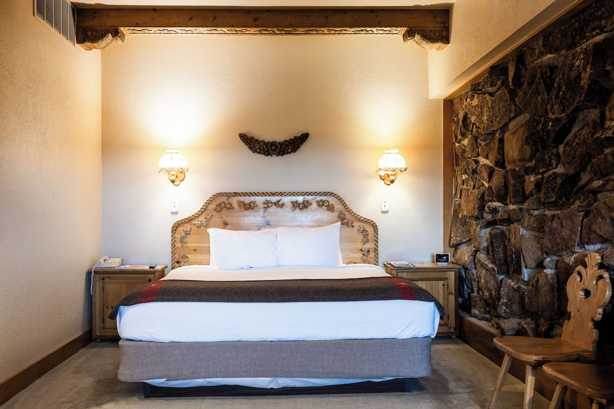 Ferros/tábuas de passar roupa, Wi-Fi de cortesia, roupa de cama