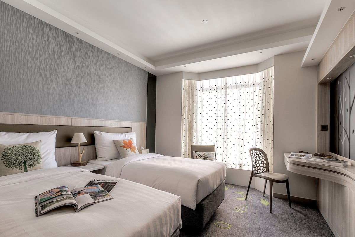 1 bedroom, in-room safe, desk, blackout curtains