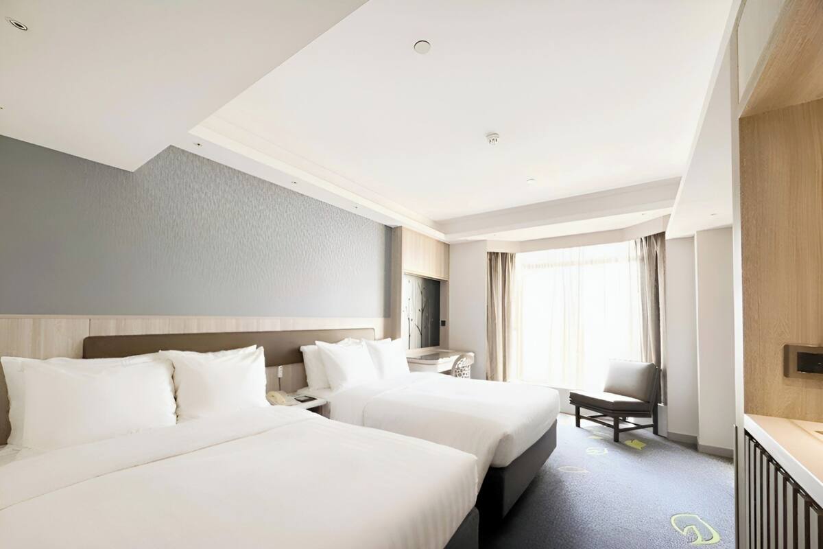 Evergreen Family Room (2 Double Bed) | In-room safe, desk, blackout drapes, iron/ironing board (on request)