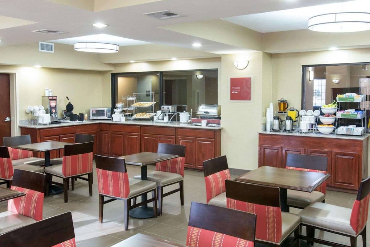 free buffet breakfast