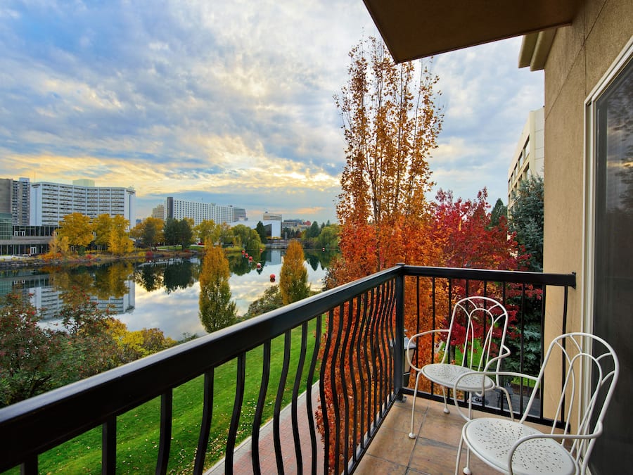 Riverview Balcony Executive King Suite Sleeper Sofa | Terrace/patio