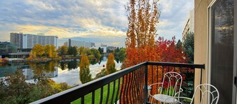 Oxford Suites Downtown Spokane