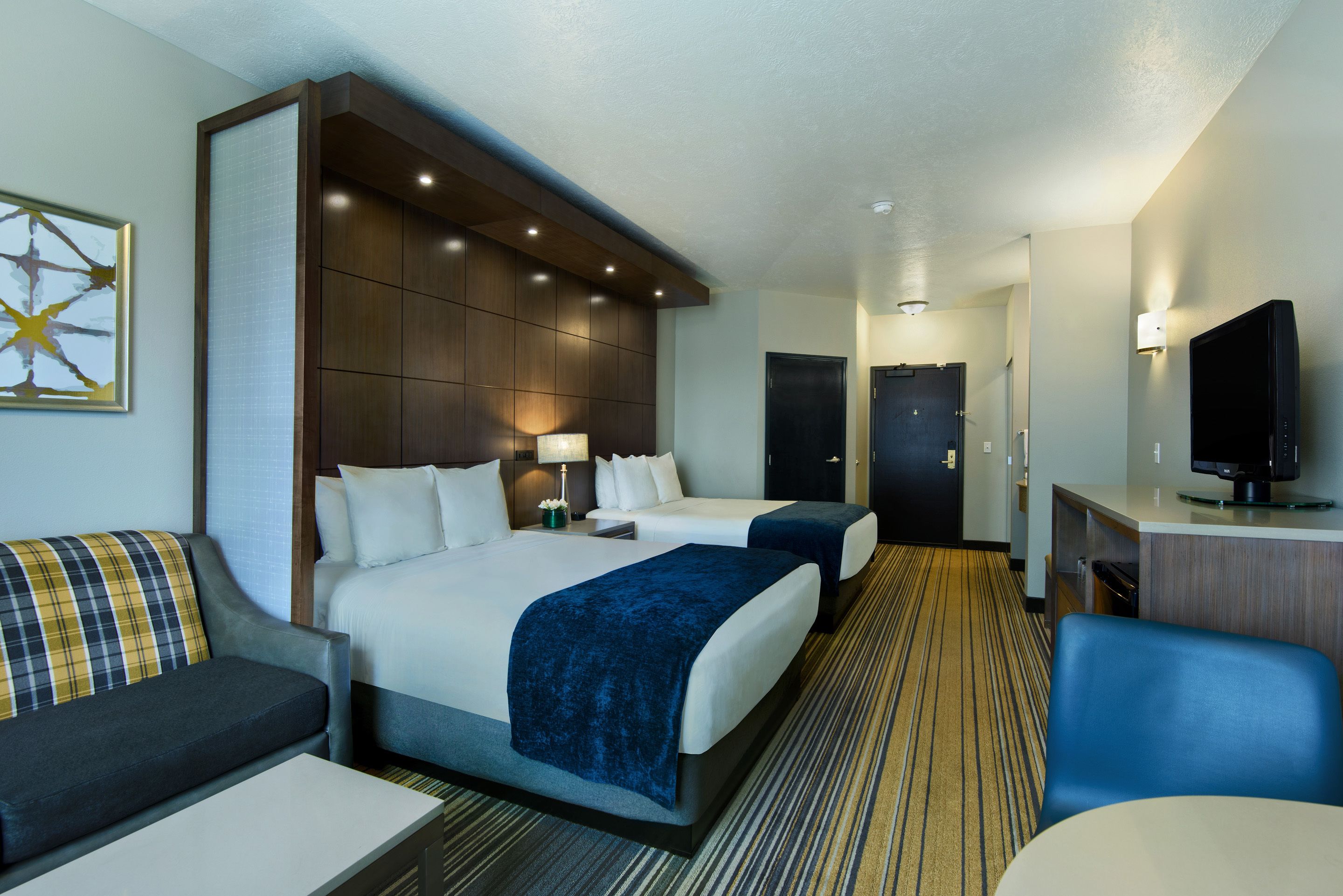2 Queen Suite | Premium bedding, desk, laptop workspace, blackout curtains