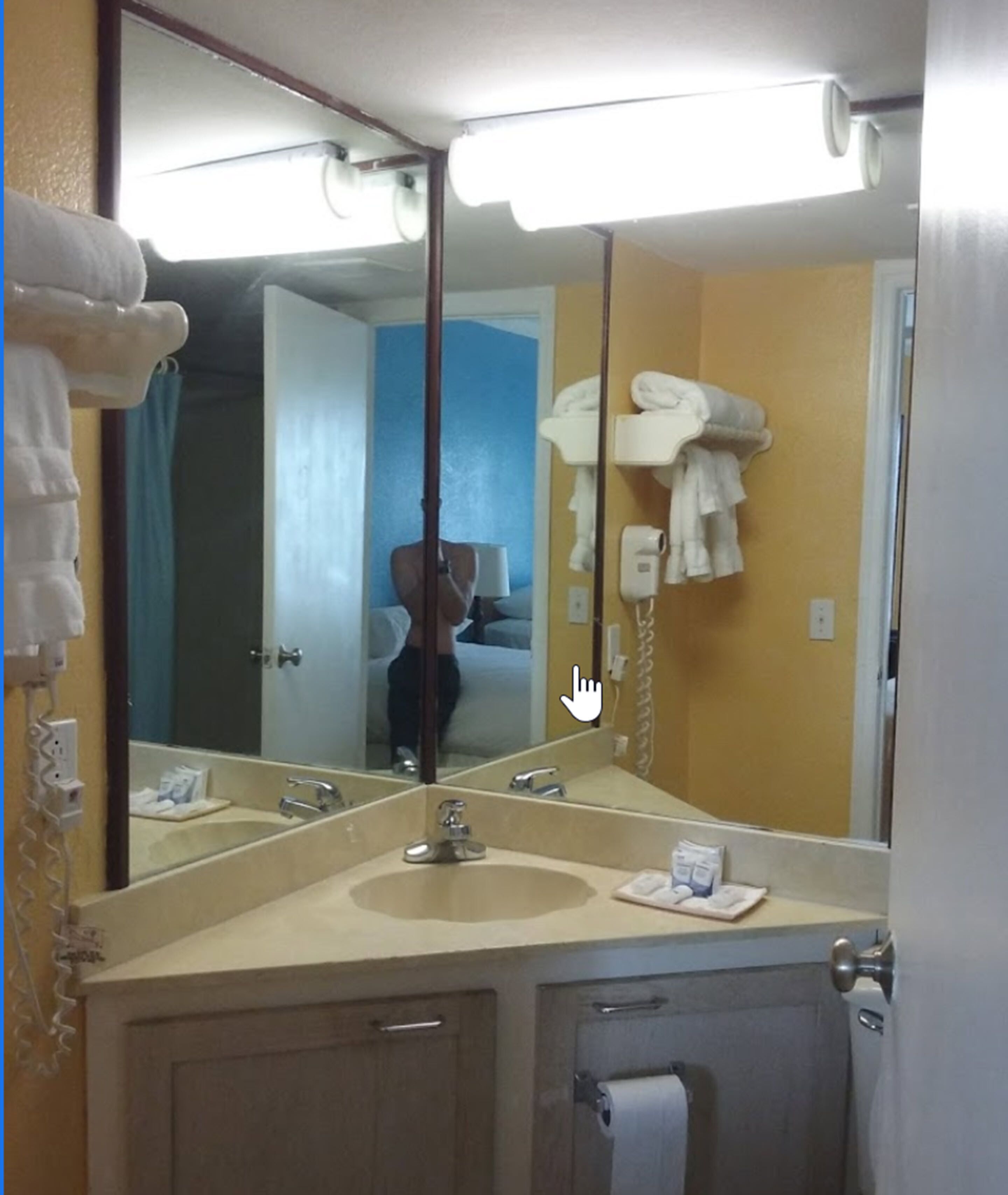 combined shower/bathtub, free toiletries, hair dryer, towels