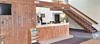 AmeriVu Inn & Suites - Avon