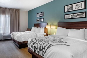 In-room safe, desk, laptop workspace, blackout curtains - Sleep Inn & Suites Lebanon - Nashville Area (Lebanon)