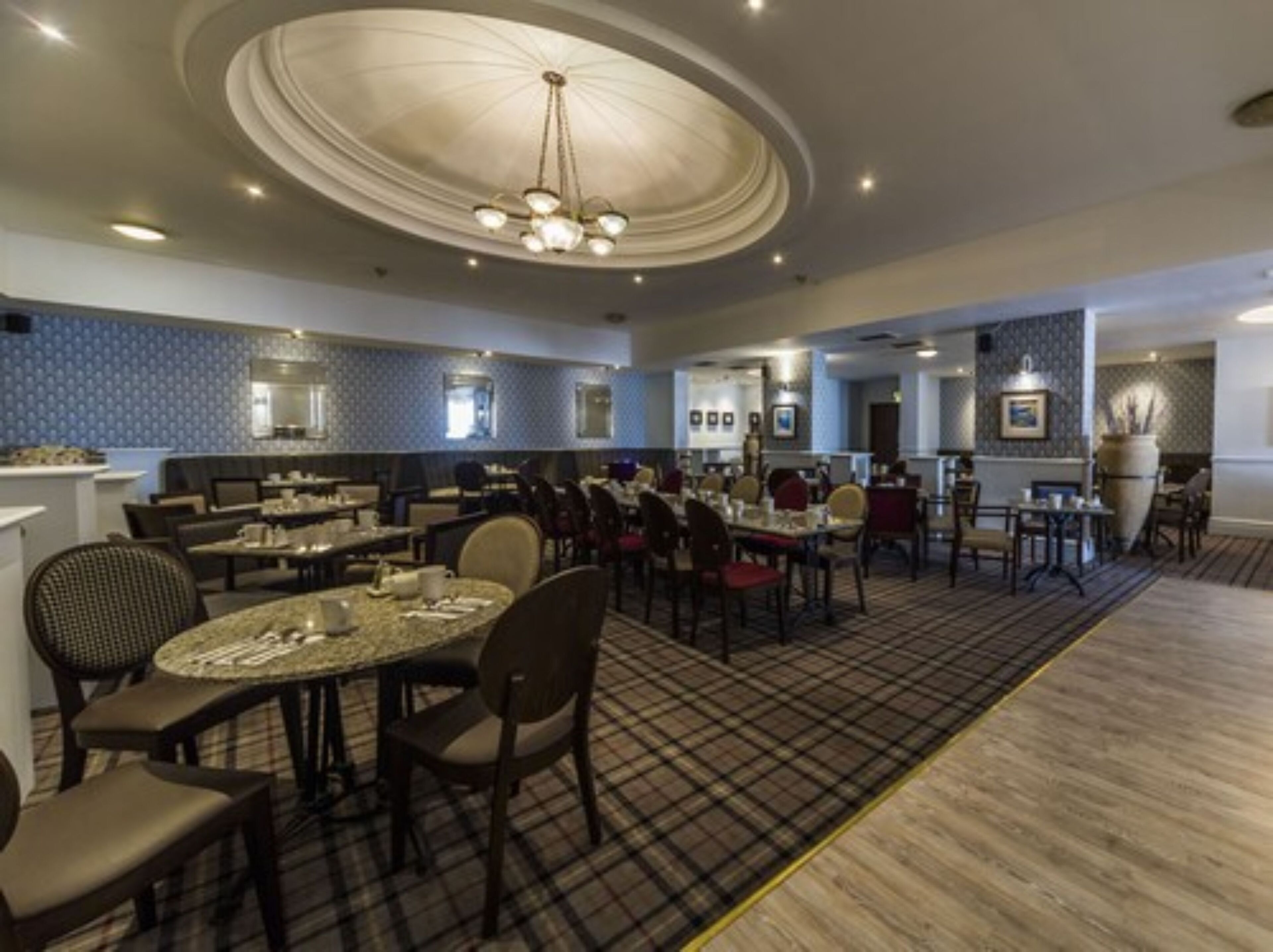 Dinner served, British cuisine, sea views 