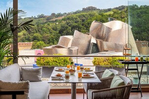 Colazione completa, servita tutte le mattine (35 EUR a persona) 