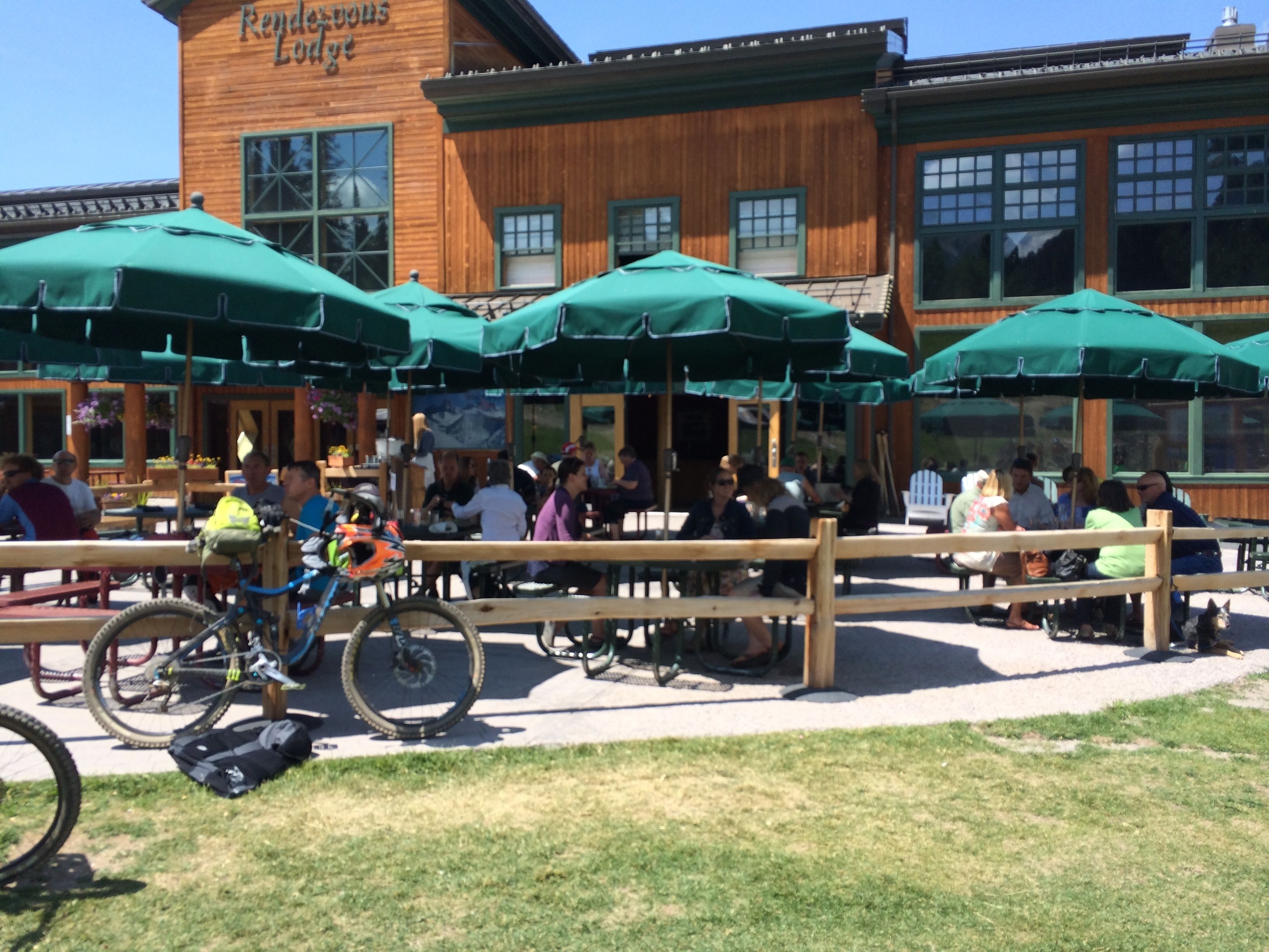 4 restaurants, breakfast, lunch, dinner served; American cuisine 