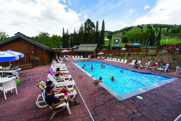 Piscine couverte/extérieure