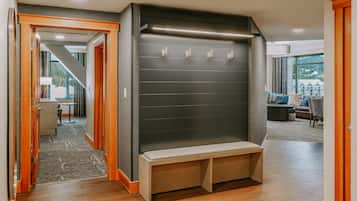 Habitació, 2 dormitoris (Summit) | 2 dormitoris, caixa forta a l'habitació i escriptori