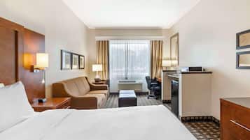 Habitación, 1 cama de matrimonio, no fumadores (Efficiency) | Escritorio y espacio para trabajar con un portátil
