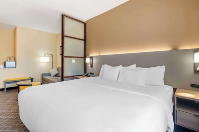 Comfort Suites McKinney - Allen