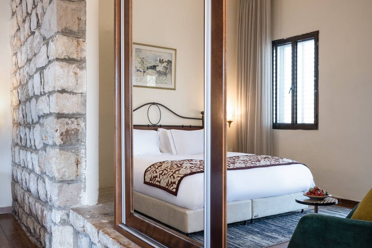 rimon lane room (authentic wing) | 1 bedroom, minibar, in-room safe, iron/ironing board