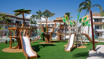 Children’s play area – outdoor