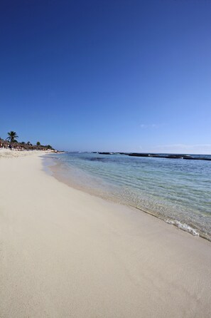 Book Bahia Principe Grand Tulum - All Inclusive in Akumal Hotels