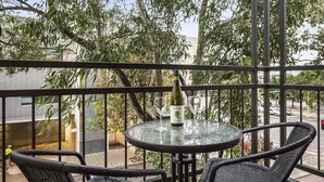 Unclassified image, 2 of 7, button - Best Western Northbridge Apartments (Northbridge)