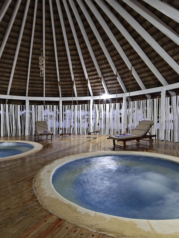 Couples treatment room(s), sauna, hot tub, body treatments, hydrotherapy