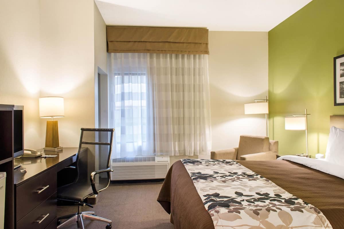 hypo-allergenic bedding, in-room safe, desk, iron/ironing board