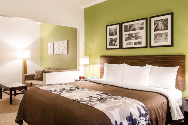 Hypo-allergenic bedding, in-room safe, desk, iron/ironing board