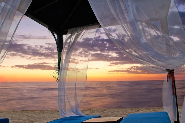 Body treatments, aromatherapy, hot stone massages, prenatal massages