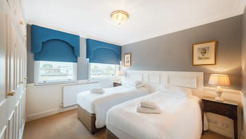 Apartemen Tradisional, 2 kamar tidur, 2 kamar mandi | Seprai premium, brankas, dan ruang kerja ramah laptop