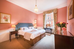 Apartment 4 Bedrooms, 3 Bathrooms | Premium bedding, in-room safe, laptop workspace, blackout drapes - No 1 The Mansion Apartments by Mansley (London)