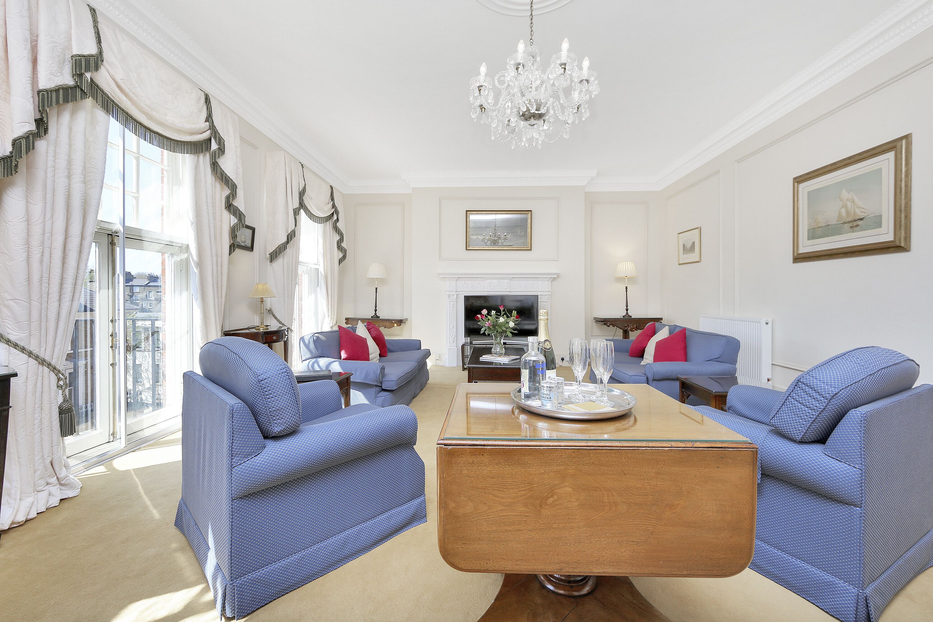 The Highgrove Suite | Oppholdsrom | En 65-tommers TV med Parabol-TV