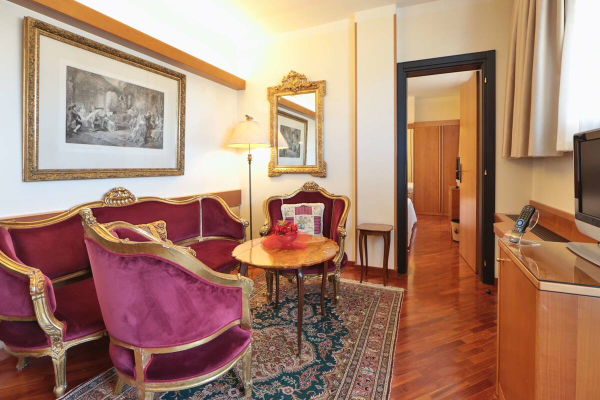 Suite Junior, 1 letto king | Servizio della camera