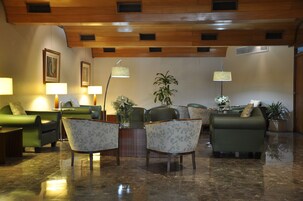 Sala de estar en el lobby
