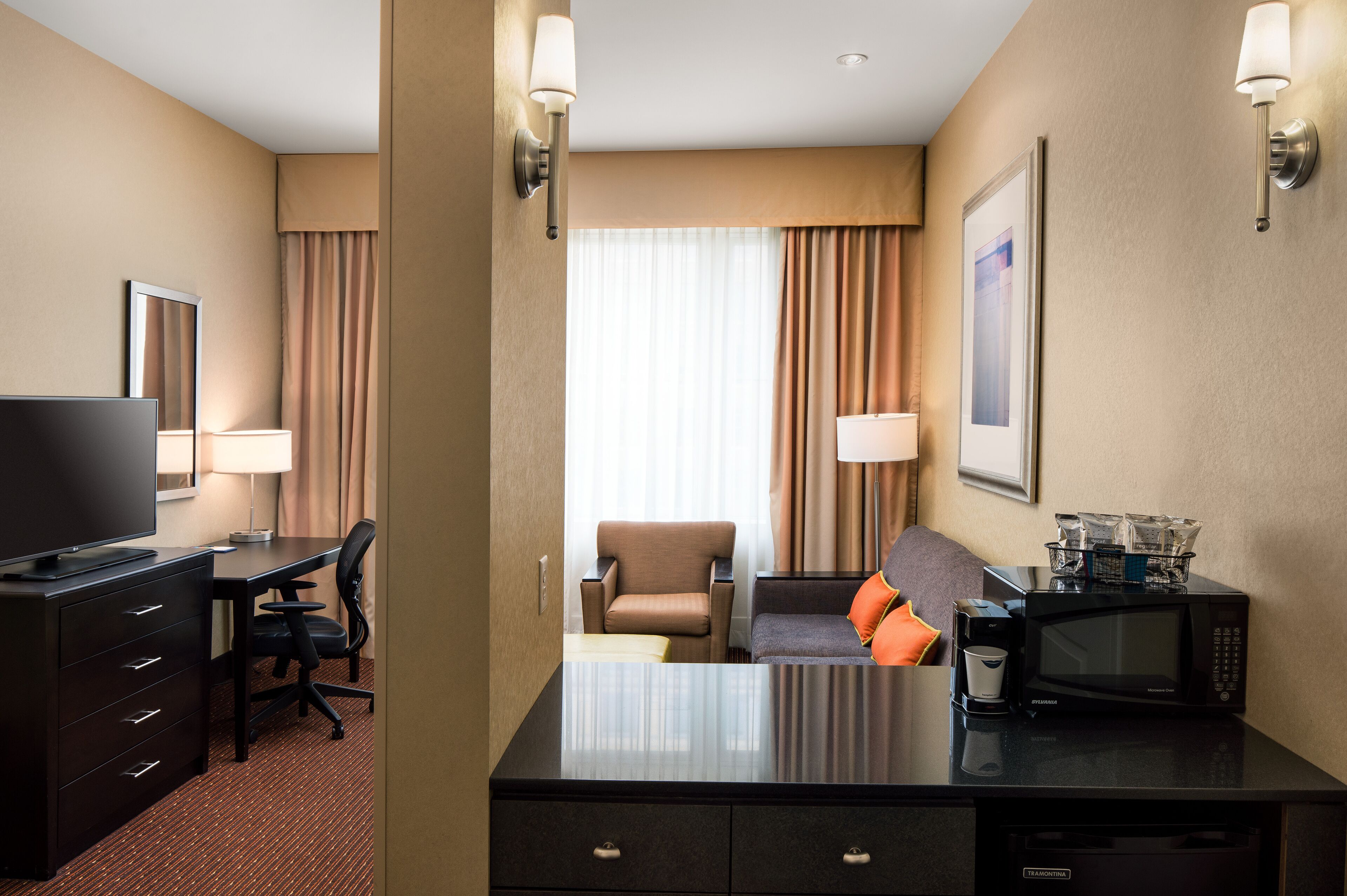 32-inch flat-screen tv with cable channels, tv