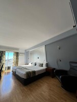 Free cribs/infant beds, rollaway beds, free WiFi