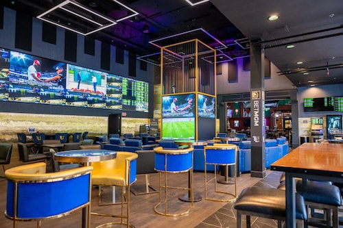 Hampton Inn Deadwood at Tin Lizzie Gaming Resort