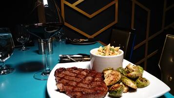 4 restaurants, breakfast, lunch, dinner served; American cuisine