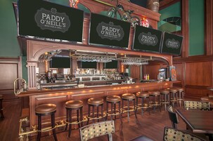 4 bares, pub