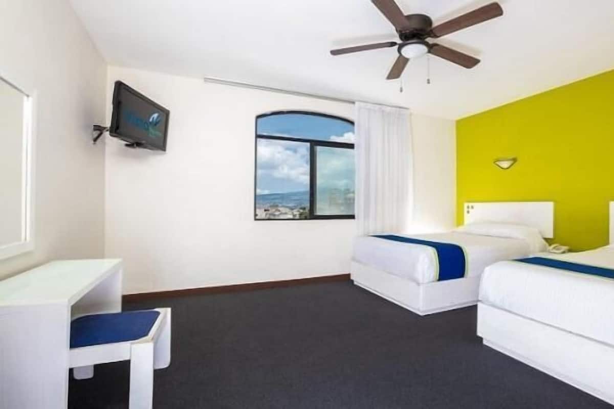 1 chambre, coffres-forts dans les chambres, fer et planche Ă repasser