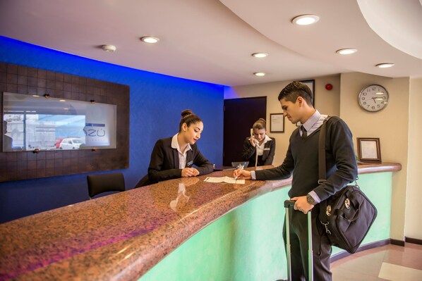 Reception - Aranzazu Plaza Kristal Aguascalientes (Aguascalientes)