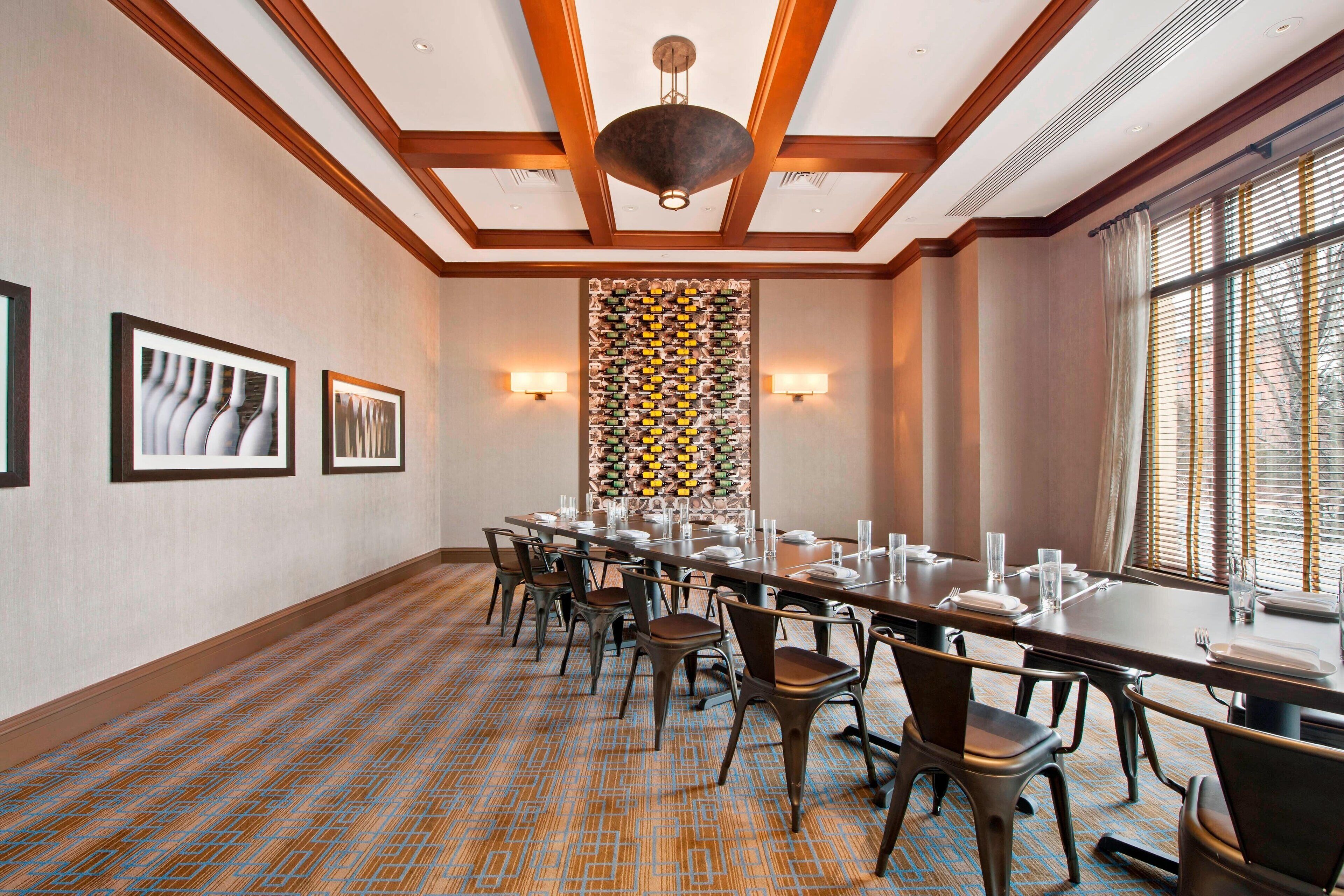 breakfast, lunch, dinner served; american cuisine