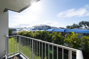 Terrace/patio - Sea World Resort (Main Beach)