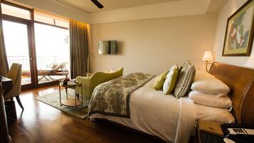 Minibar, Zimmersafe, individuell dekoriert, individuell eingerichtet