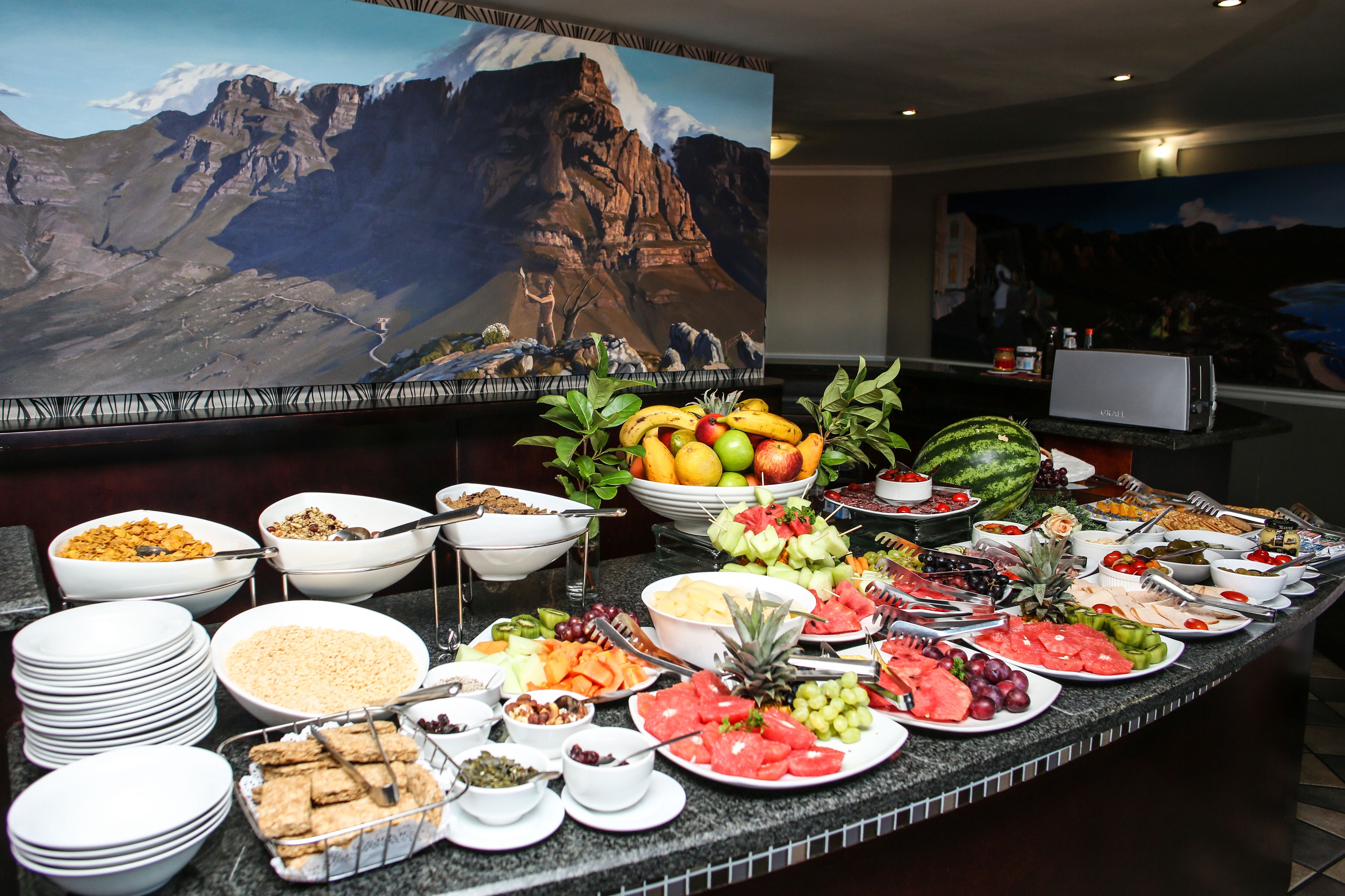 daily buffet breakfast (zar 150 per person)