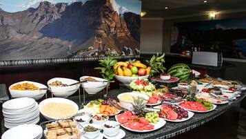 Café da manhã com buffet todos os dias (ZAR 150 por pessoa)