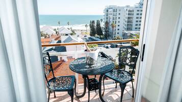 Cobertura, vista para o mar | Terraço/pátio