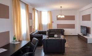 Suite | Wohnbereich | Flachbildfernseher