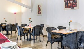 Tägliches inbegriffenes Frühstücksbuffet