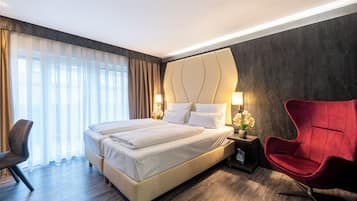 Comfort Double Room | Hypo-allergenic bedding, minibar, in-room safe, desk