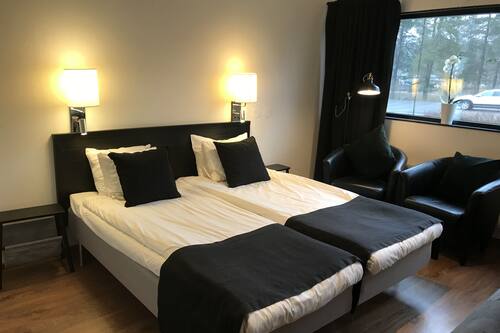 Dreibettzimmer | Schreibtisch, Verdunkelungsvorhänge, Zustellbetten, kostenloses WLAN