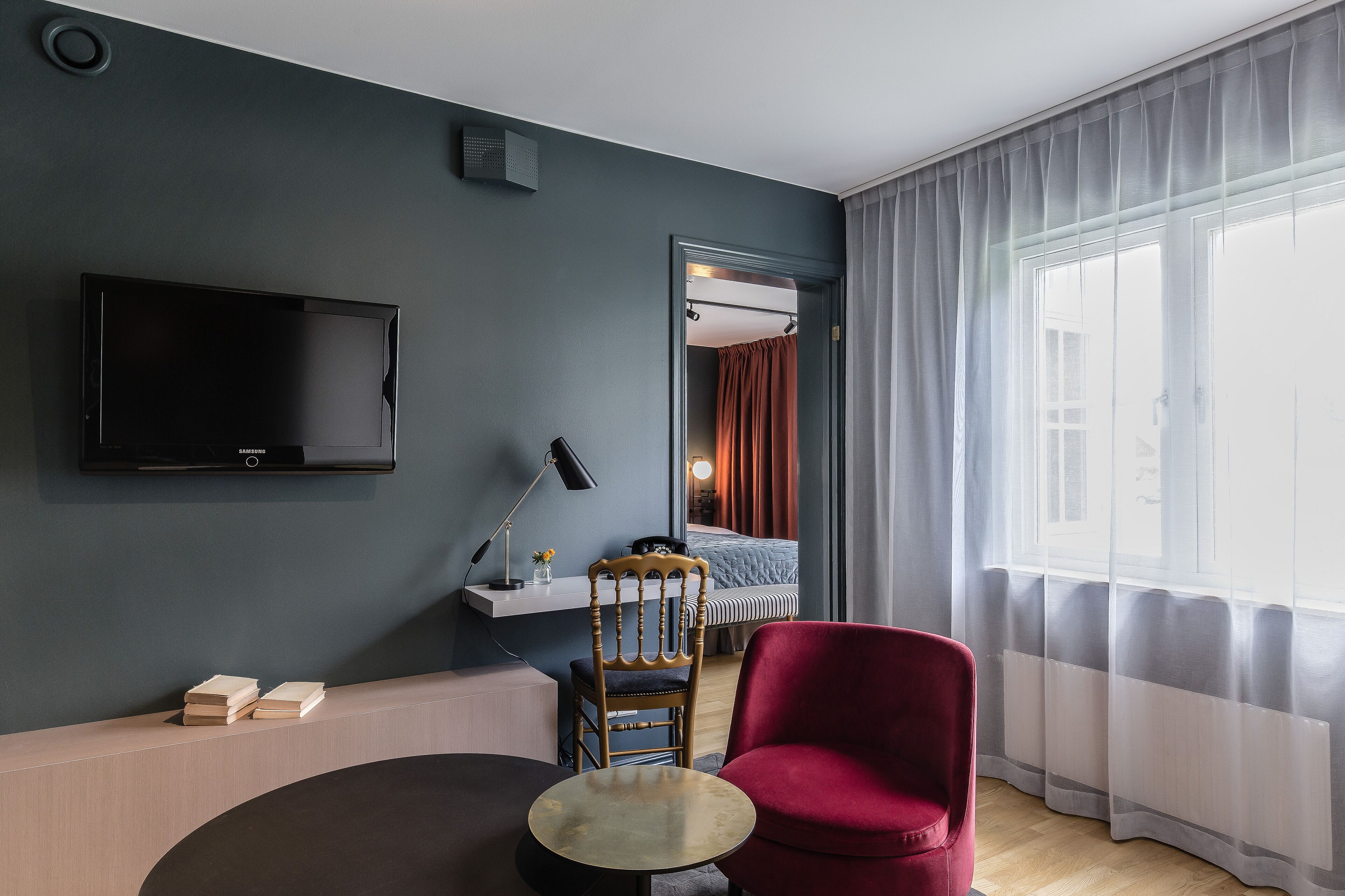 junior suite | down duvets, in-room safe, desk, blackout curtains