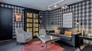 Basic Suite | Down comforters, in-room safe, desk, blackout drapes