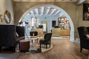 Sala de estar en el lobby